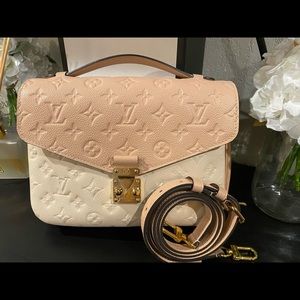 Louis Vuitton Pochette Metis Empreinte